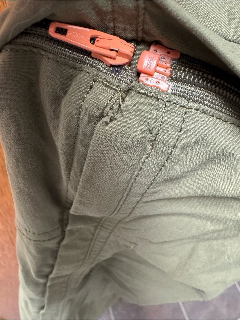 REI Co-Op Zip-Off Hiking Pants Convertible Cargo Utility Mens Green 42W x 30L